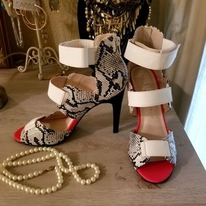 Rock & Republic "RRHOLLIESNAKE" Size 8